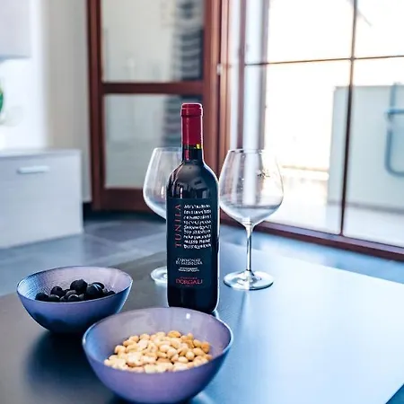 La Senyera Apartman *